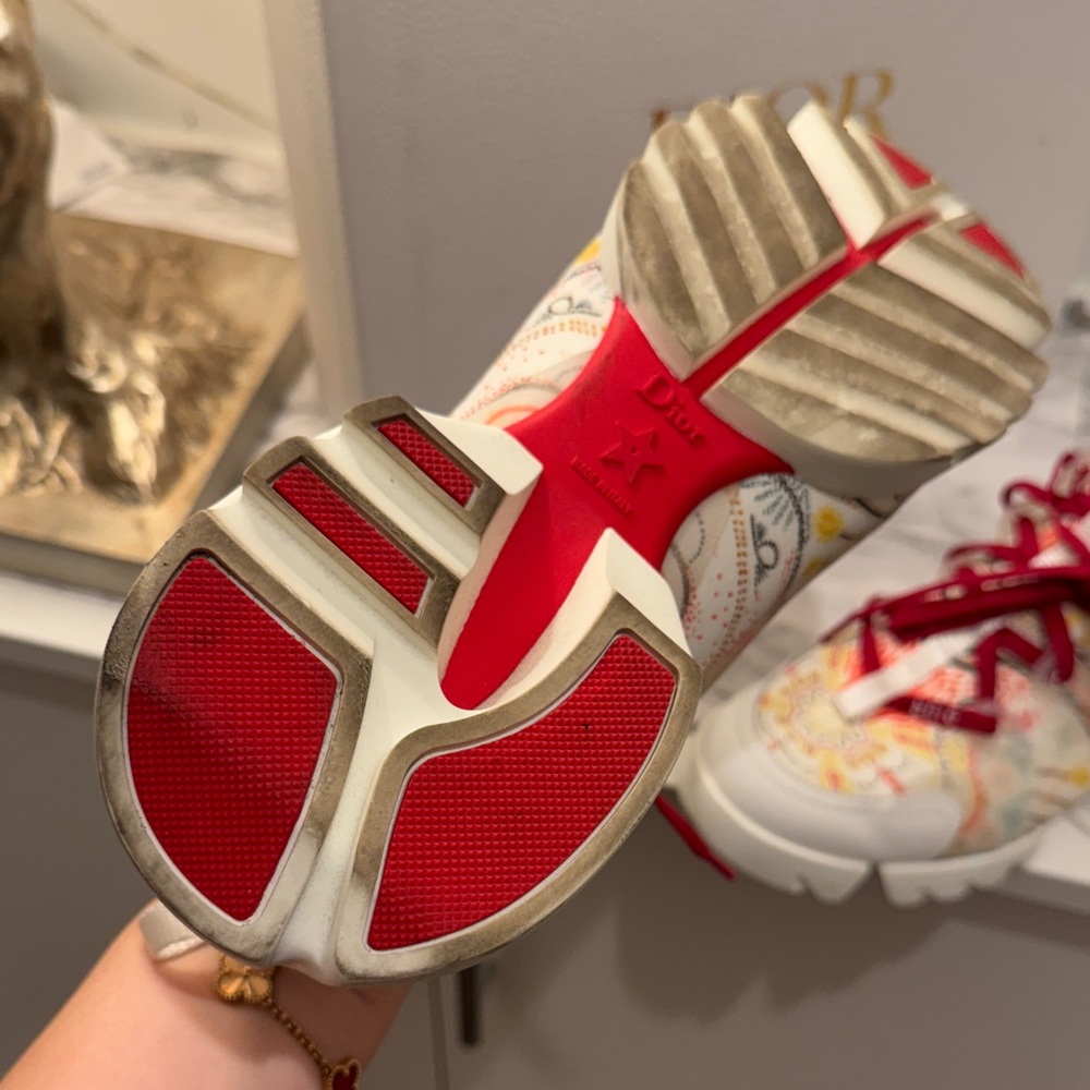 Dior White and Red Sneakers - Picture 5 of 14